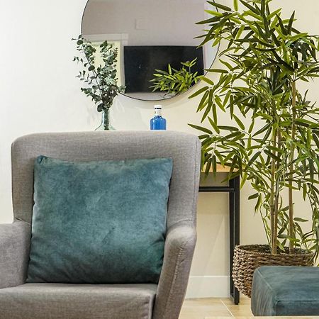 Apartamentos Puente Romano Suites Merida Bagian luar foto