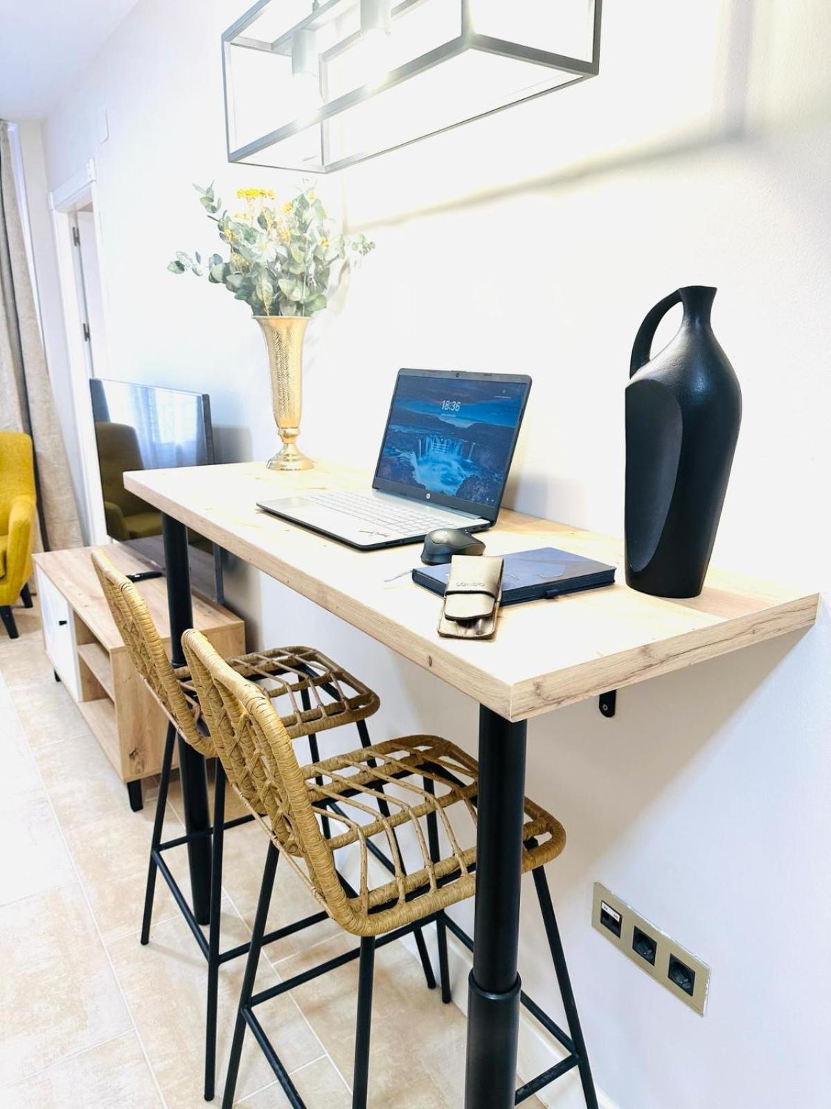 Apartamentos Puente Romano Suites Merida Bagian luar foto