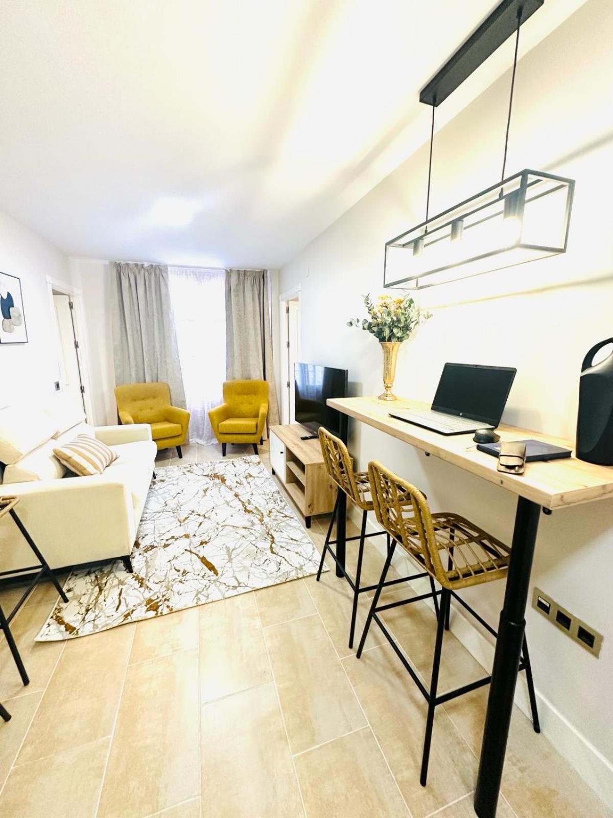 Apartamentos Puente Romano Suites Merida Bagian luar foto