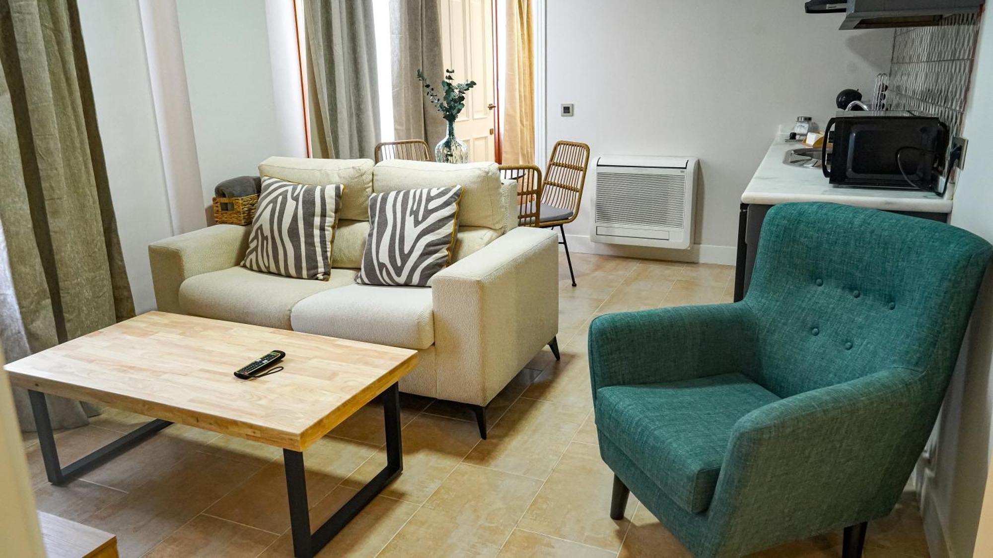 Apartamentos Puente Romano Suites Merida Bagian luar foto