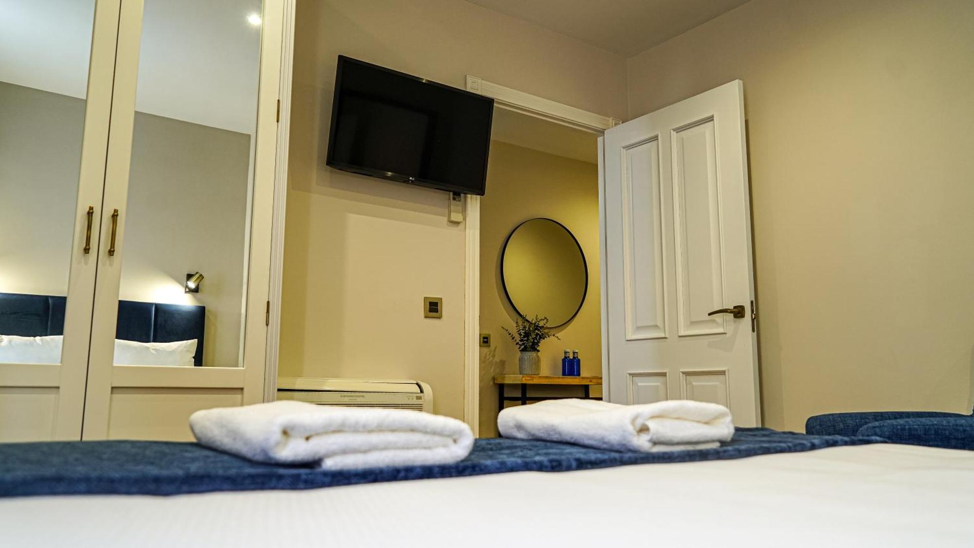 Apartamentos Puente Romano Suites Merida Bagian luar foto