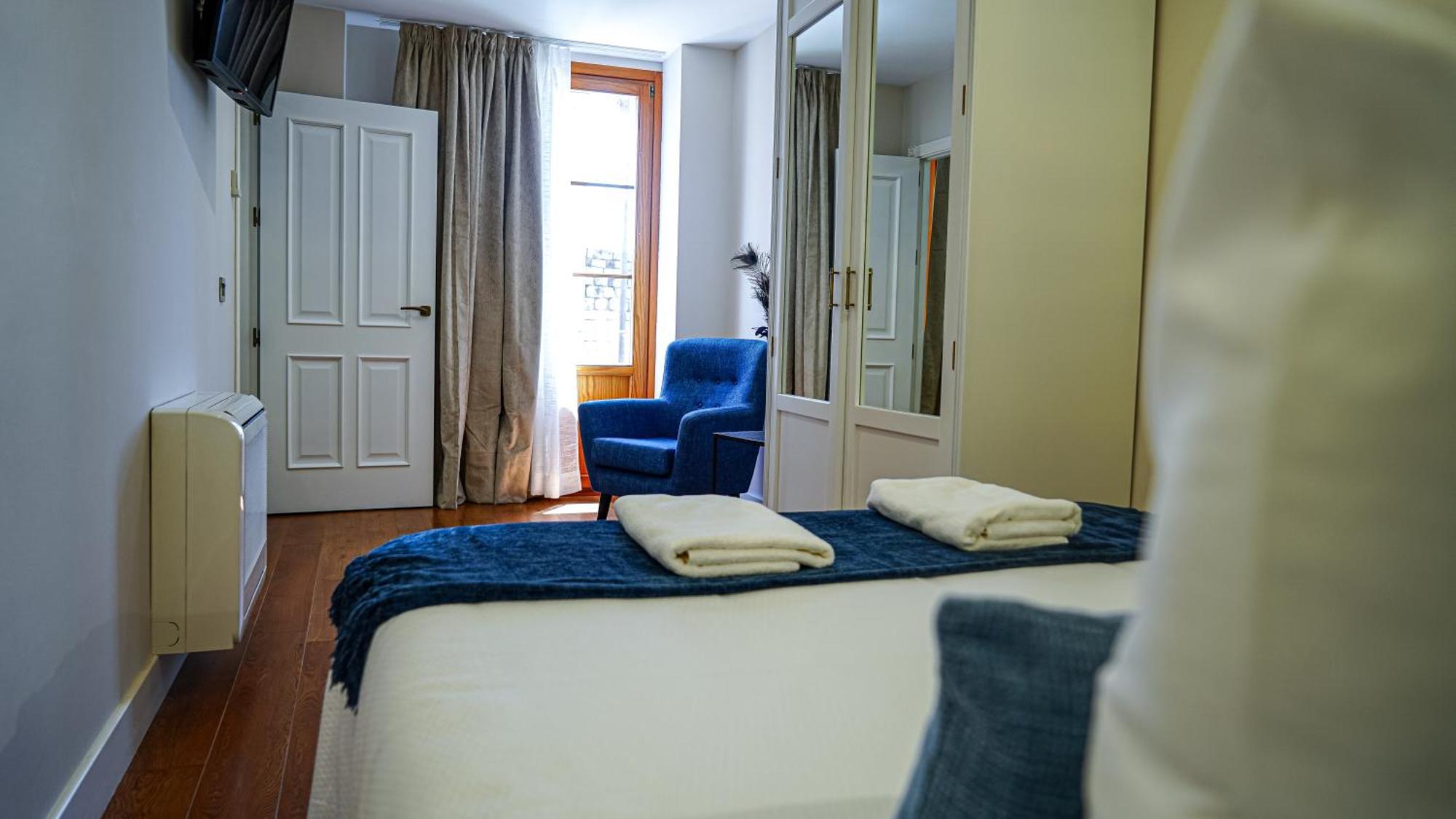 Apartamentos Puente Romano Suites Merida Bagian luar foto