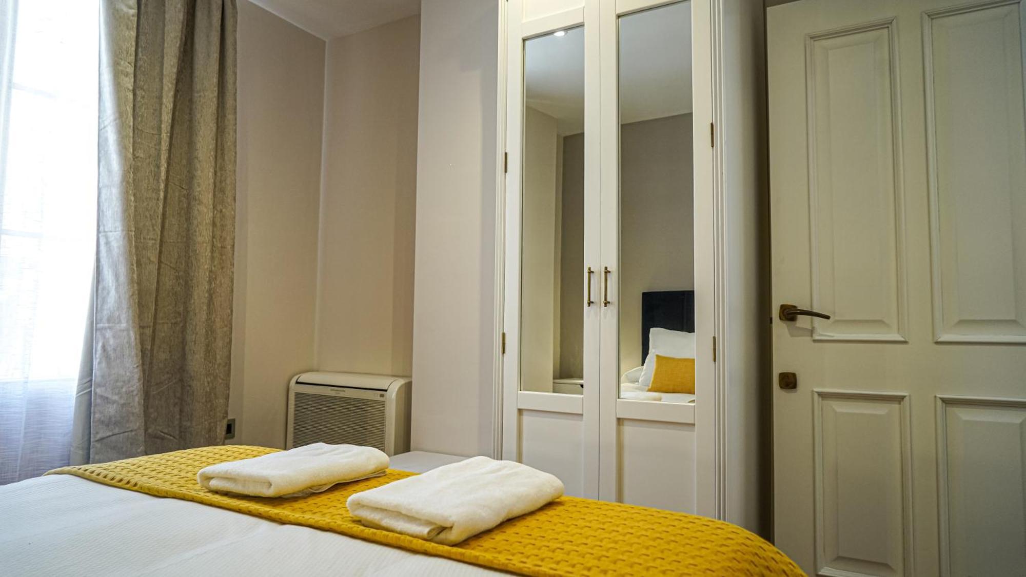 Apartamentos Puente Romano Suites Merida Bagian luar foto