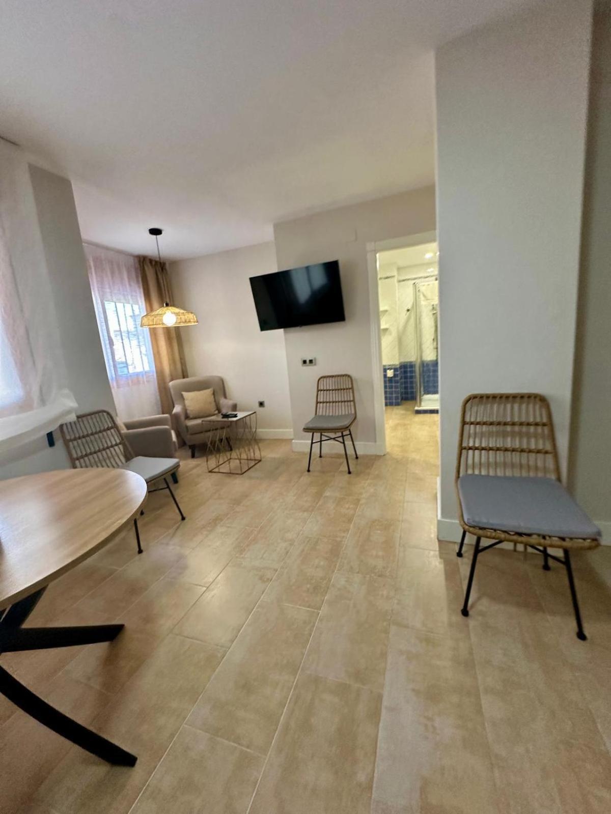 Apartamentos Puente Romano Suites Merida Bagian luar foto